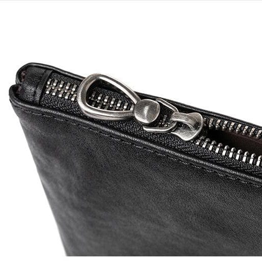 Give the gift of luxury with our leather products, the perfect choice for anyone looking for stylish, durable and long-lasting leather accessories. Such as Men&