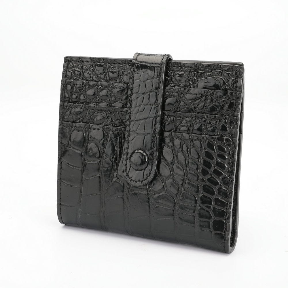 Our leather accessories are designed with elegance in mind and are sure to be the latest trending fashion statement. Give the gift of luxury with our leather products, the perfect choice for anyone looking for stylish, durable and long-lasting leather accessories. Such as Men&