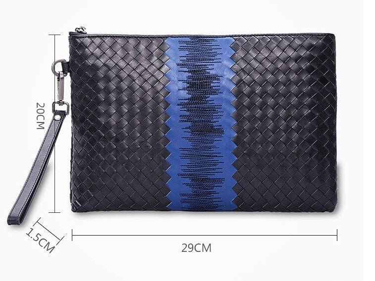 Our leather accessories are designed with elegance in mind and are sure to be the latest trending fashion statement. Give the gift of luxury with our leather products, the perfect choice for anyone looking for stylish, durable and long-lasting leather accessories. Such as Men&