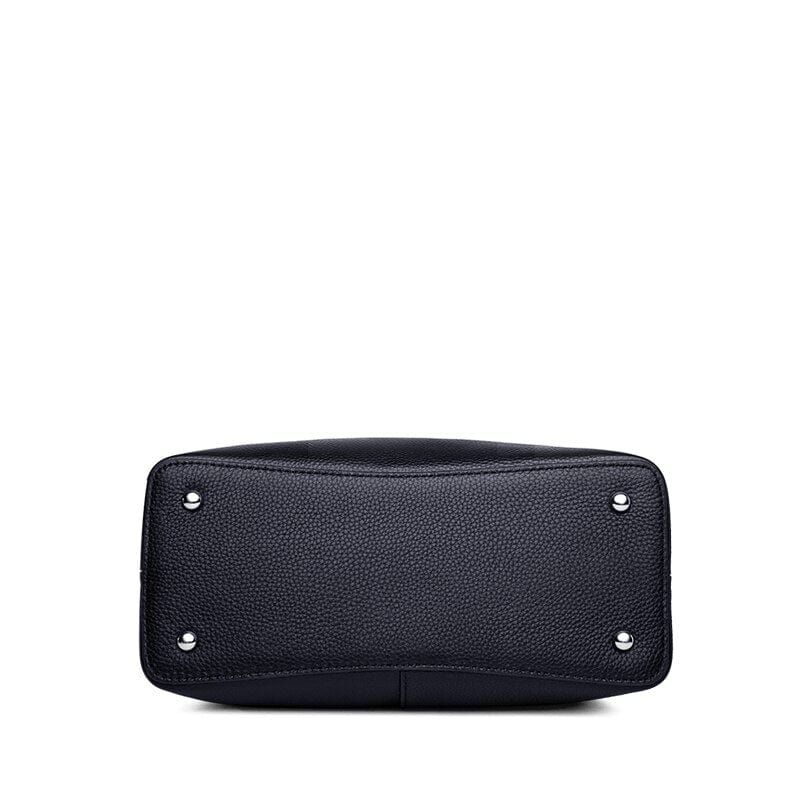 Give the gift of luxury with our Luxury Designed leather products and Accessories, the perfect choice for anyone looking for stylish, durable and long-lasting leather accessories. Such as Best Selling Women&