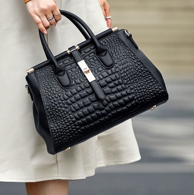 Give the gift of luxury with our Luxury Designed leather products and Accessories, the perfect choice for anyone looking for stylish, durable and long-lasting leather accessories. Such as Best Selling Women&
