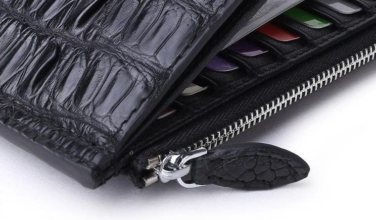 Our leather accessories are designed with elegance in mind and are sure to be the latest trending fashion statement. Give the gift of luxury with our leather products, the perfect choice for anyone looking for stylish, durable and long-lasting leather accessories. Such as Men&